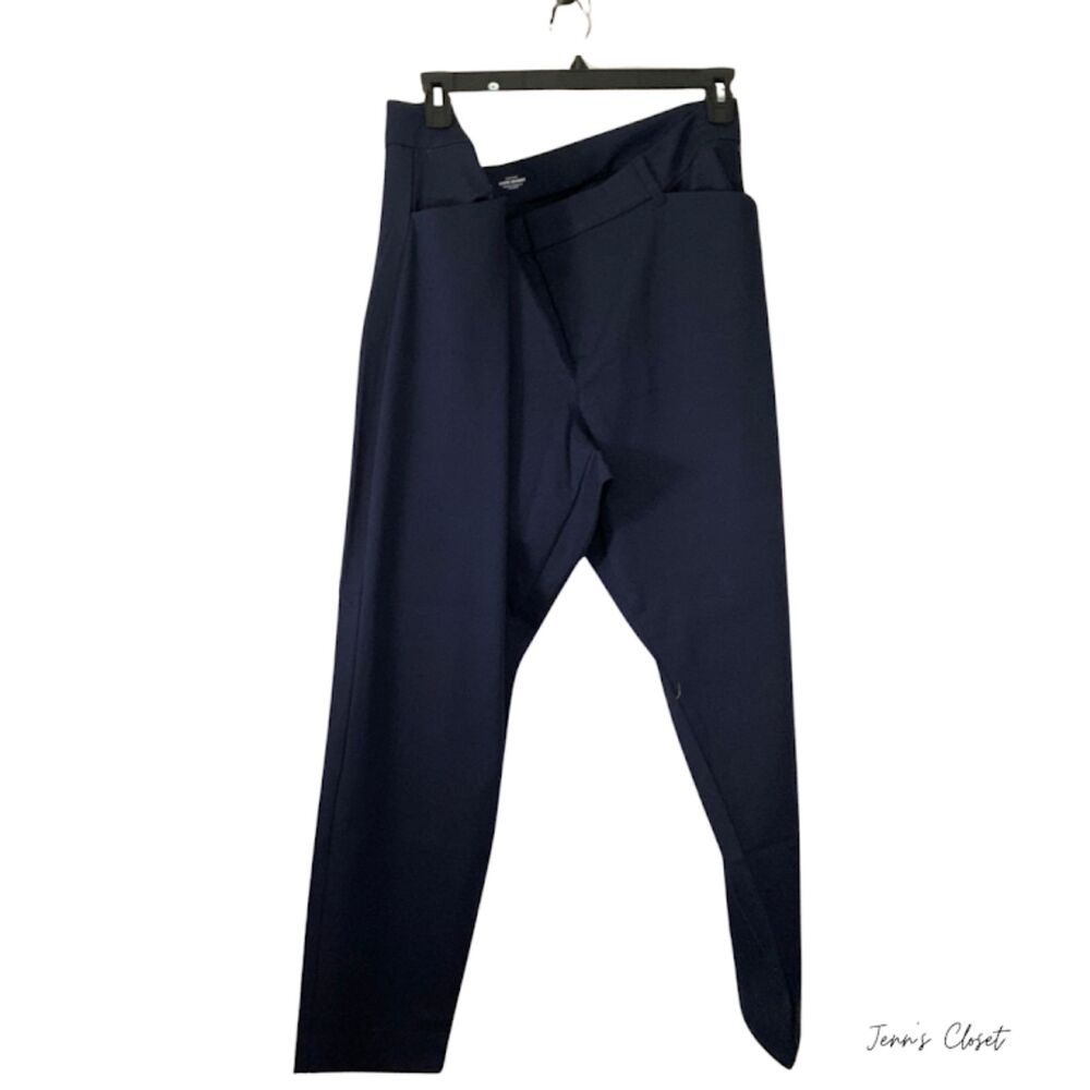 NWT Old Navy Pixie Pants, in Navy, size 22